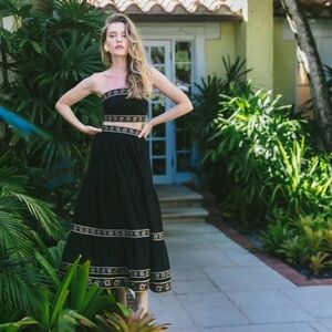 BNWT Rosewaterhouse Carnation Set